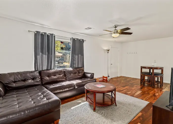 Greenlaw Getaway Holiday home *